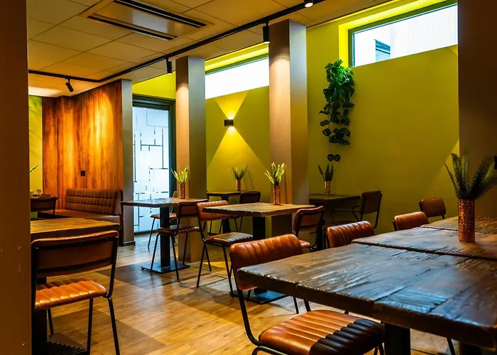 Bud Gett Hostels